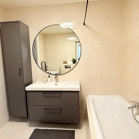 Quiet, Cozy And Sunny In The Absolute Center Appartement Bratislava