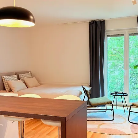 Quiet, Cozy And Sunny In The Absolute Center Apartmán Bratislava